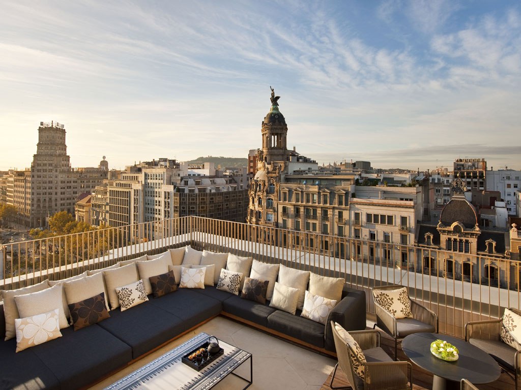 10 Best Luxury Hotels in Barcelona (4 & 5 Star) | An Inside Guide