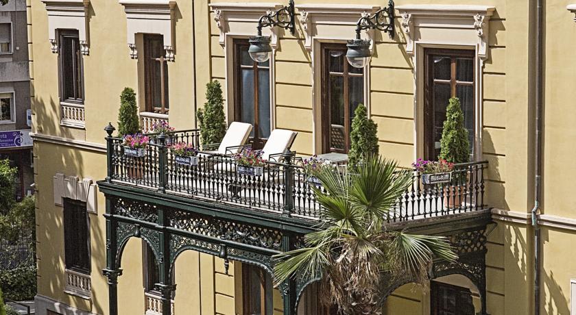 Best Hotels In Granada Spain City Centre Luxury 5 Boutiques To Hospes Palacio De Los Patos Granada