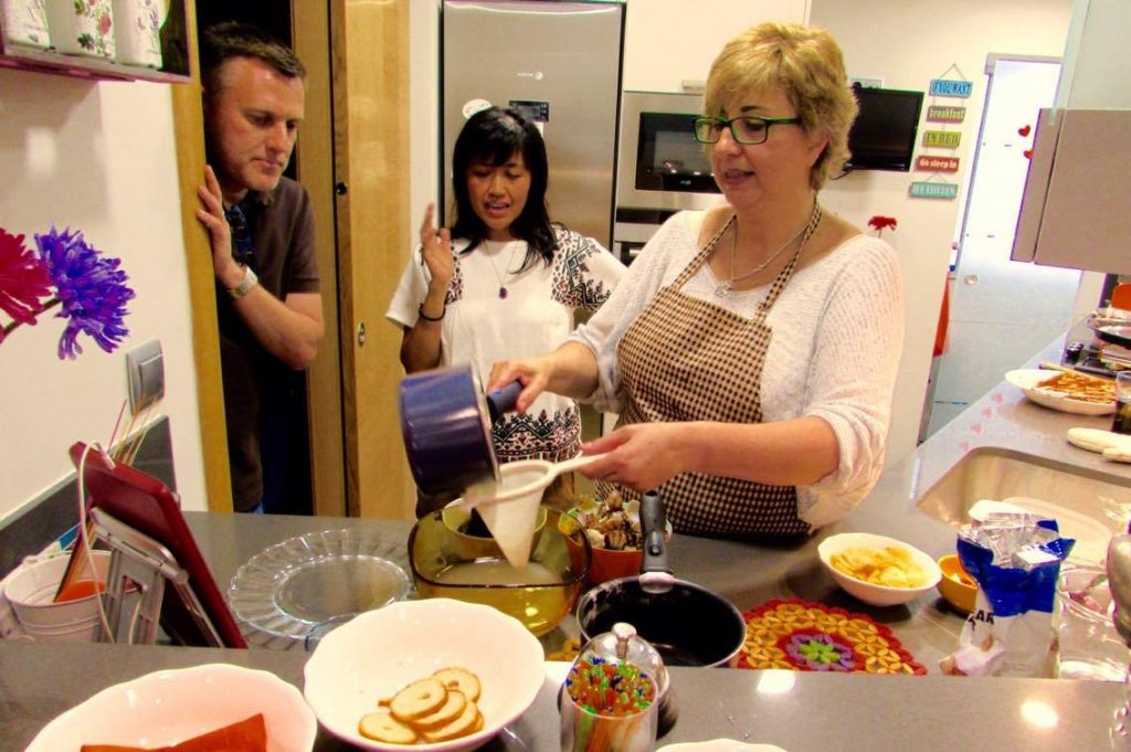 Chef Teresa revealing the secrets to her home-made paella