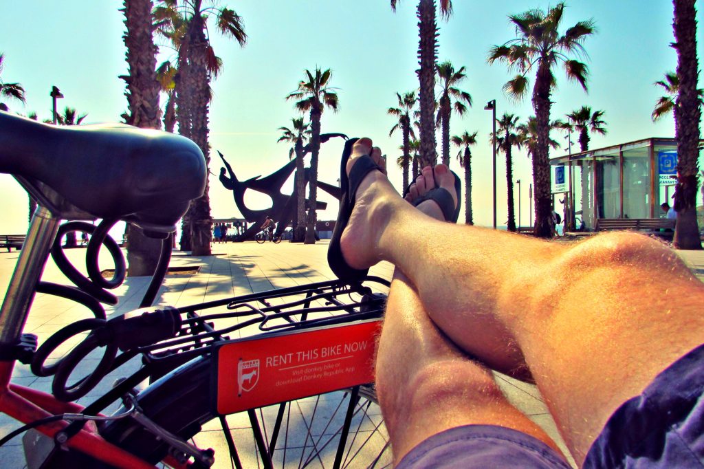 Breakfast at Barceloneta beach in Barcelona
