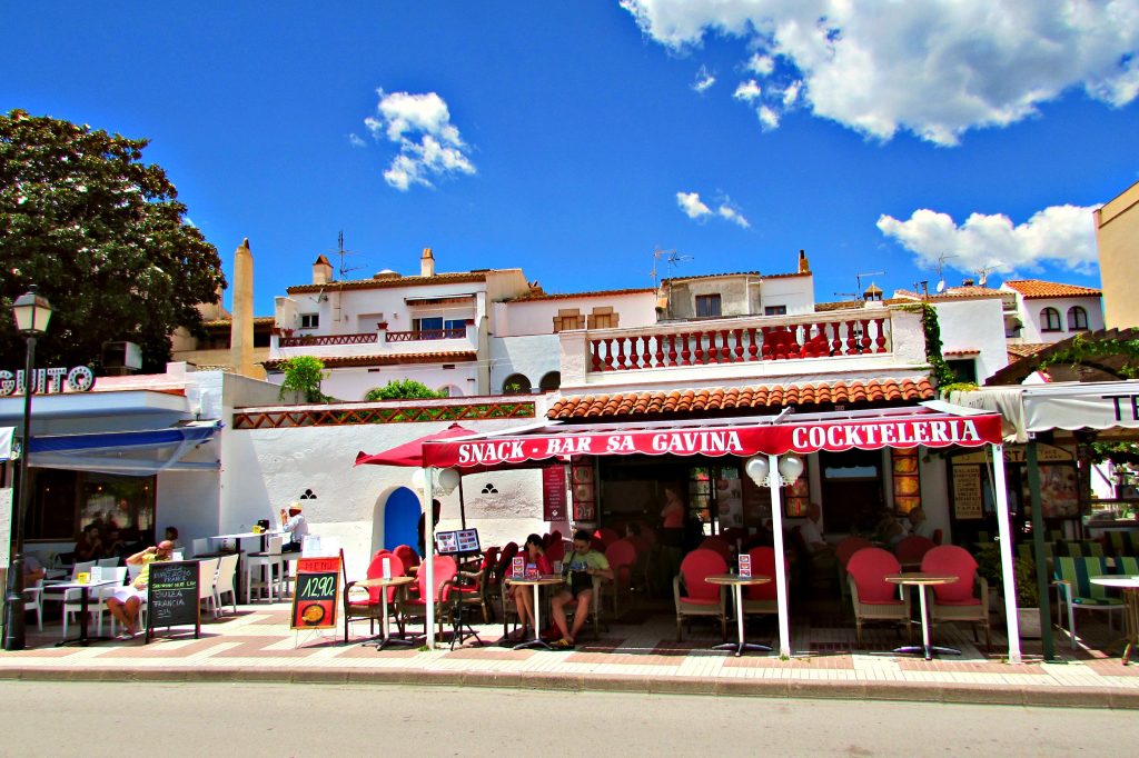 Tossa de Mar beachfront restaurants (Catalonia)