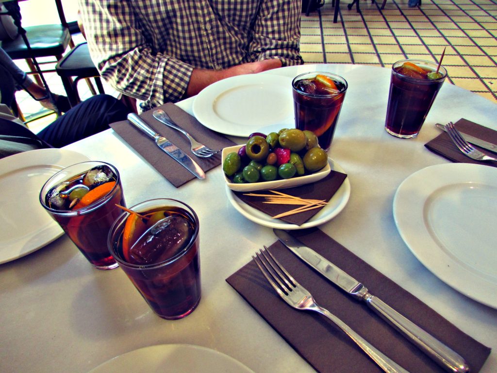 vermut-with-wanderbeak-walking-food-tours-in-barcelona