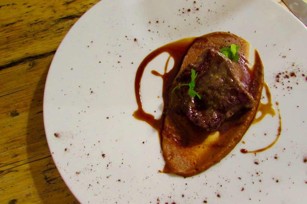 Pork loin with a mild toffee sauce at Mano Rota Barcelona