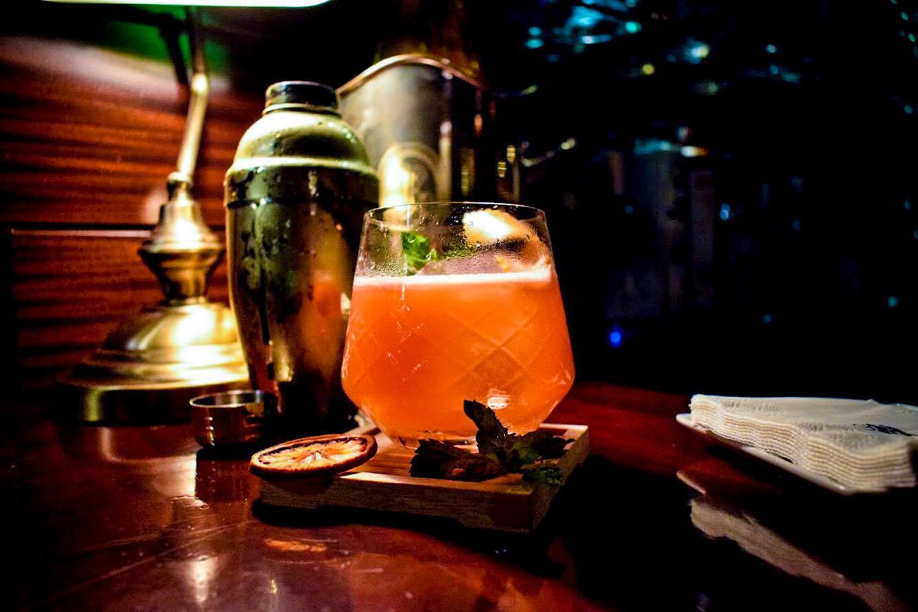 Tandem Cocktail Bar, Ariabu, Eixample Barcelona - by Ben Holbrook