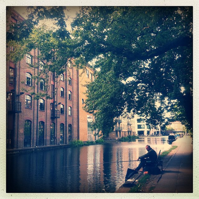 Exploring Regent's Canal by Bike - East London 