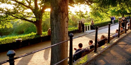The terrace outside of the Roebuck Pub, Richmond, London