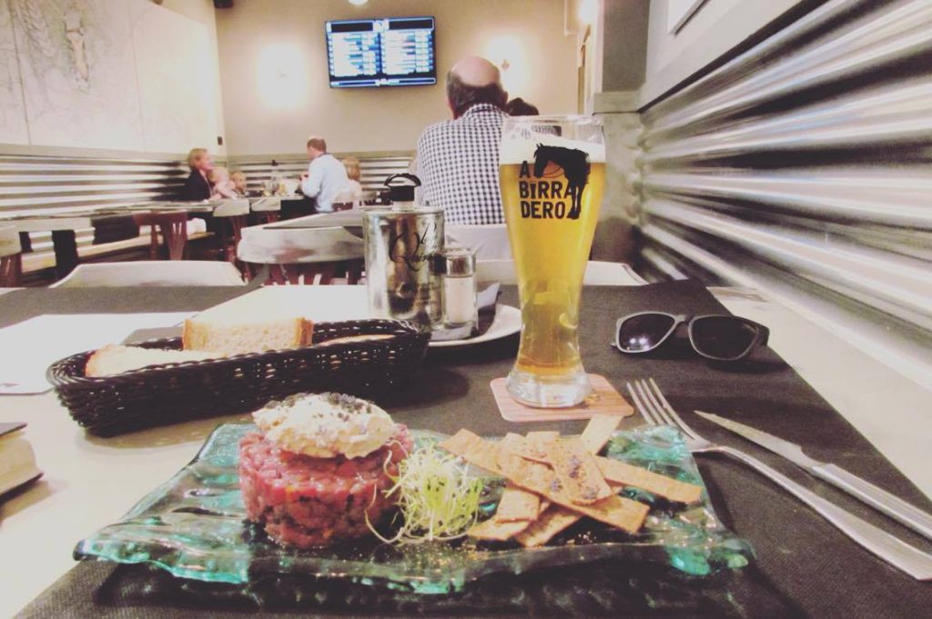Abirradero Craft beer gastro pub in Poblesec Barcelona