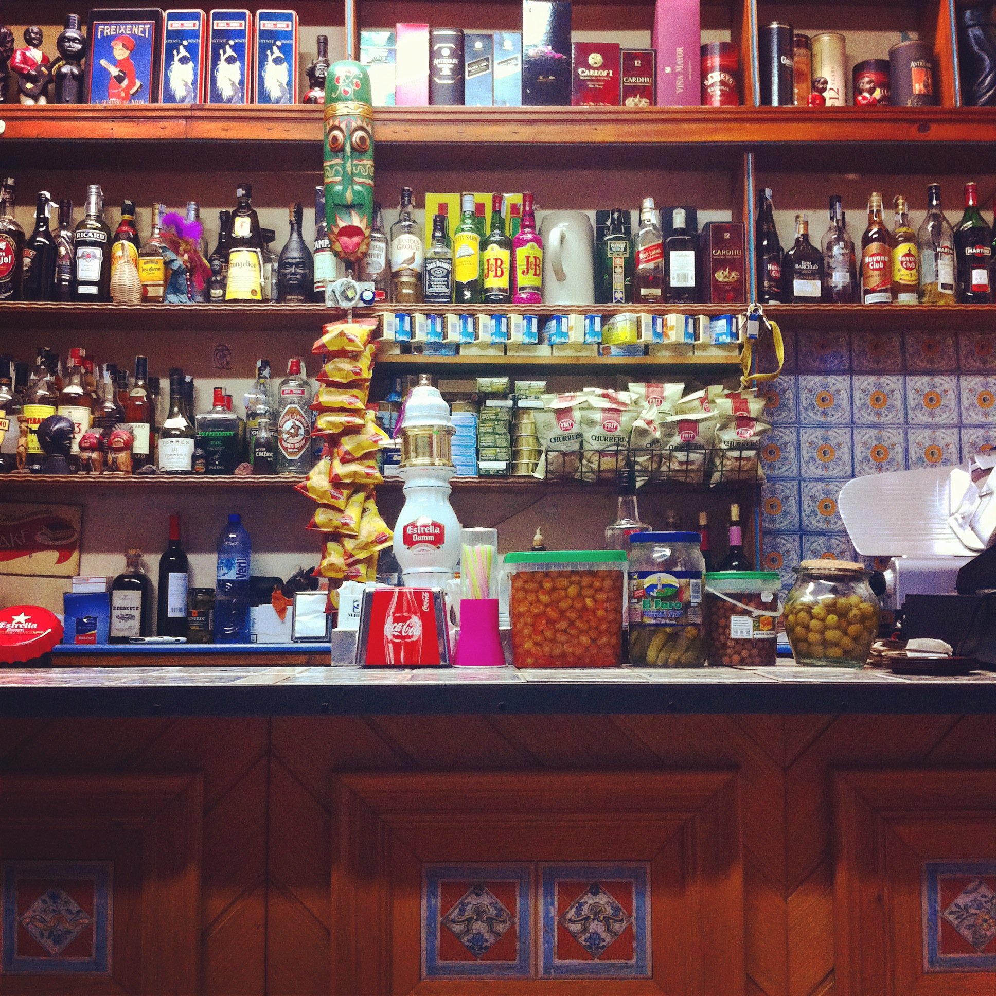 Bodega Armando Raval Barcelona