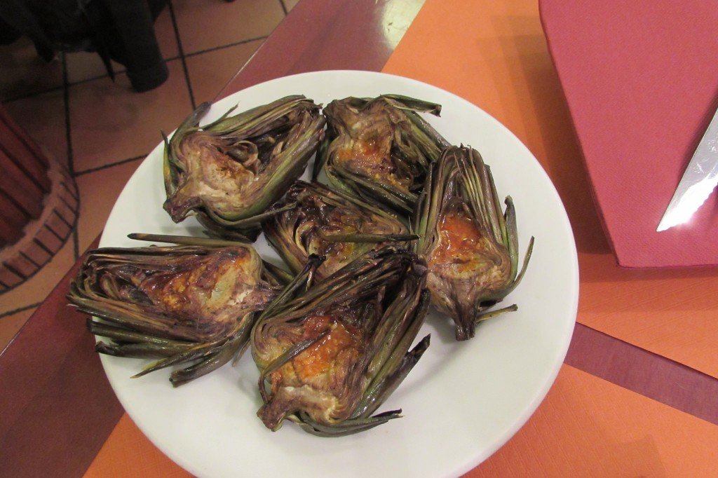 Artichoke hears at La Bombeta in Barceloneta, Barcelona