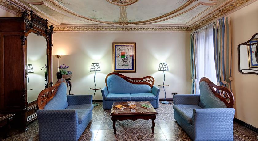 Hotel Rialto Near Las Ramblas in Gothic Quarter Barcelona