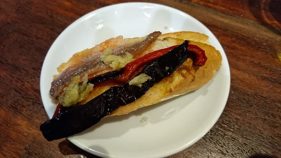 Nou Ambiente del Sur free tapas bar in Sant Antoni Barcelona