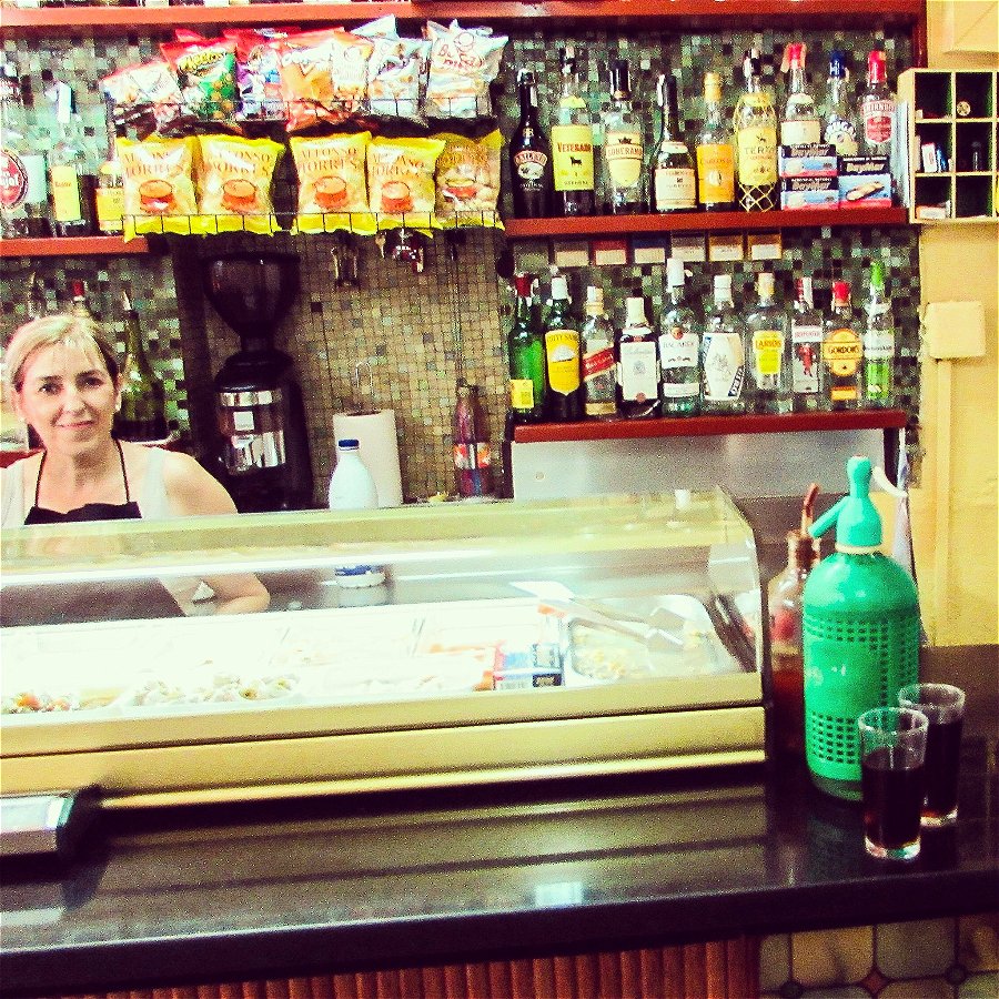 La Vermutería del Tano in Gracia (Carrer Joan Blanques, 17, 08012, Barcelona)