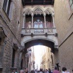 Pont Gòtic ~ (Carrer del Bisbe, 1, 08002 Barcelona)Carrer del Bisbe, 1, 08002 Barcelona)