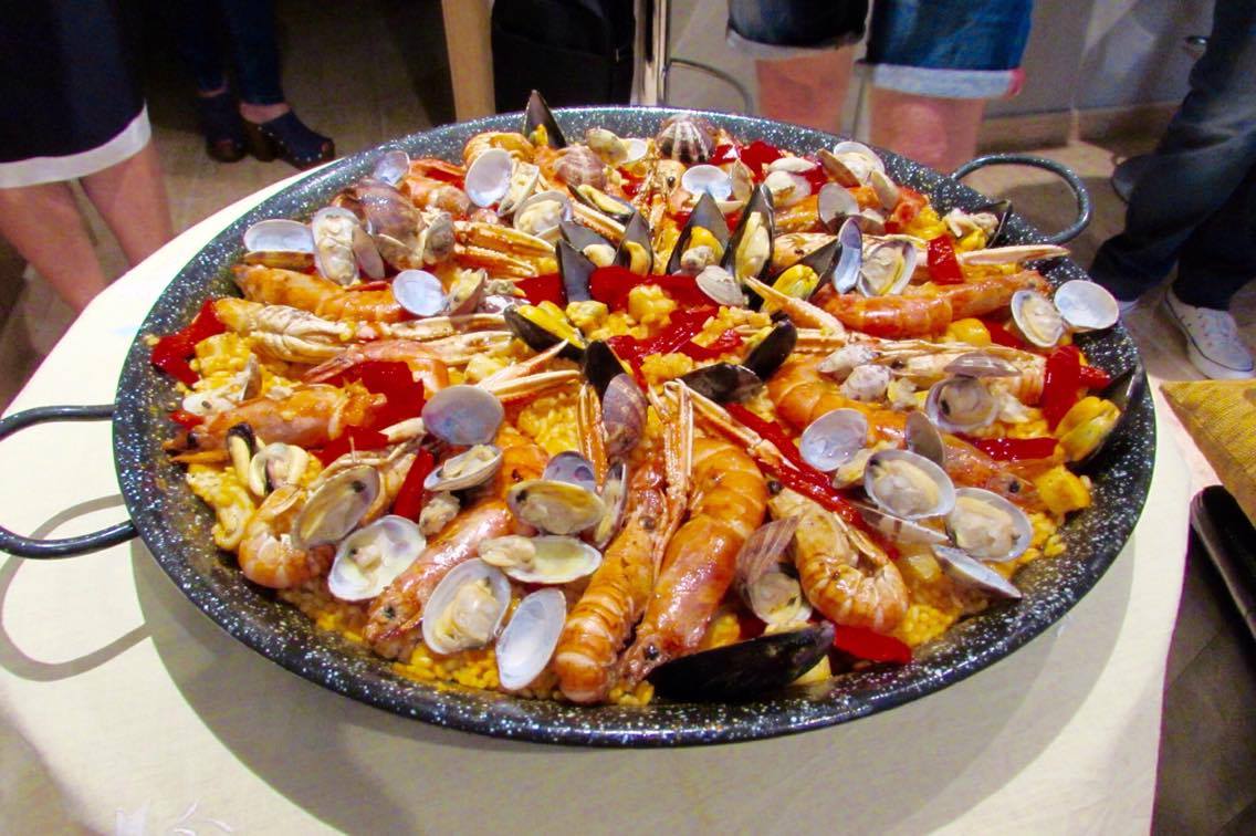 Teresas picture-perfect homemade paella Teresas picture-perfect homemade paella
