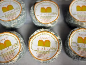 Where to buy Spanish and Catalan cheese in Barcelona