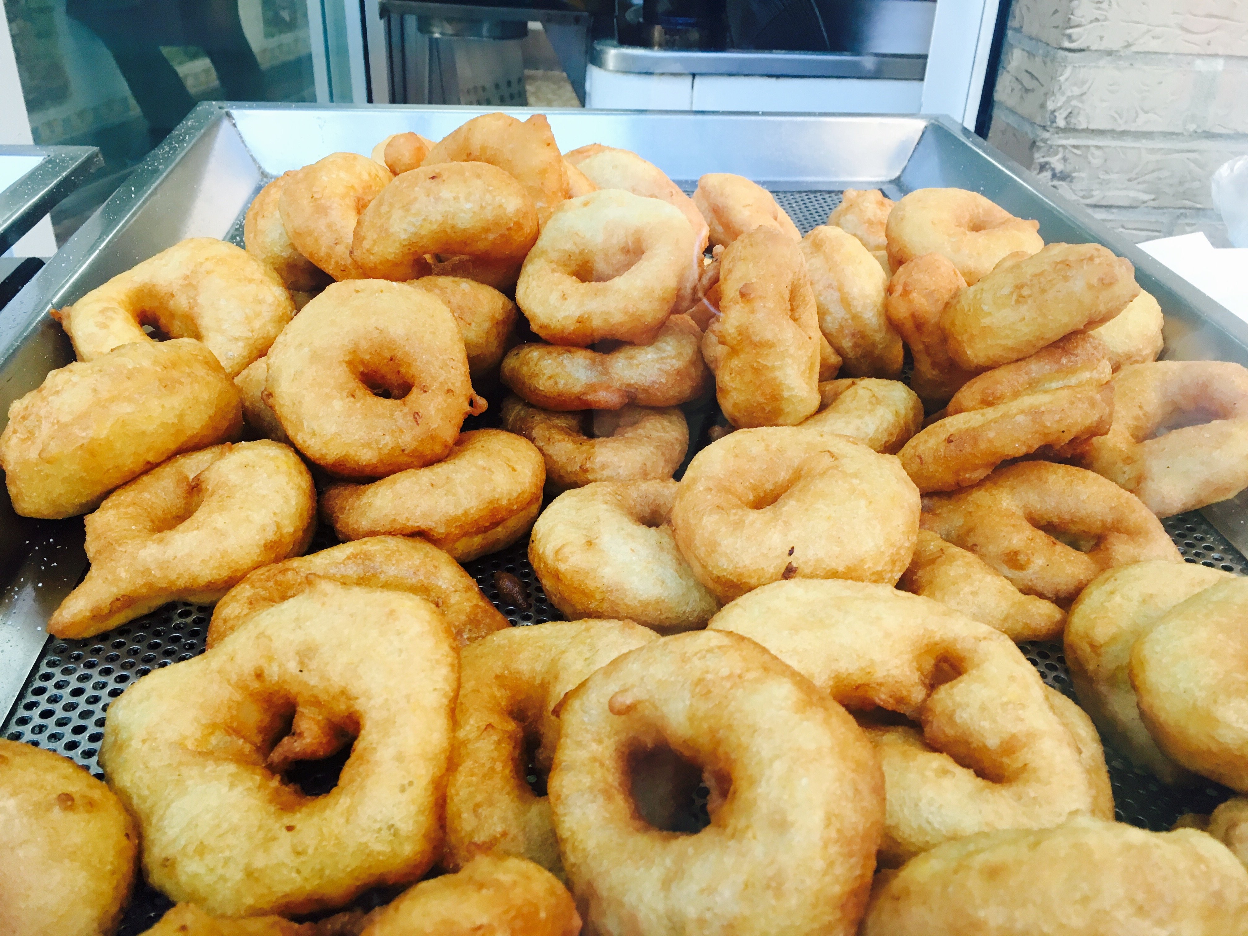 Buñuelos (Doughy Pumpkin Delights) at Horchatería Fabian in Valencia