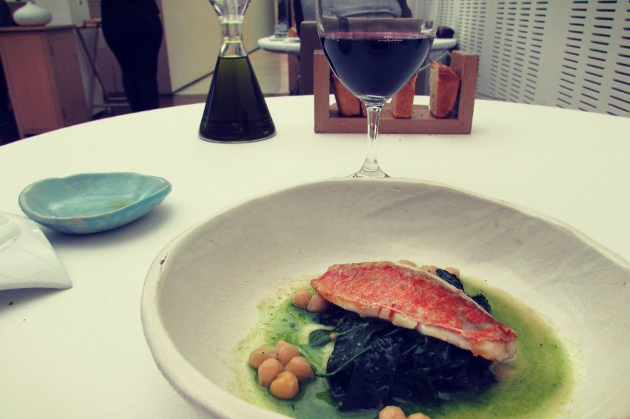 fish-and-wine-at-riff-michelin-starred-restaurant-in-valencia