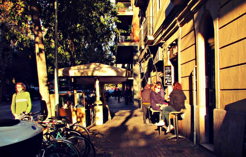 sitting-in-the-sun-in-esquerra-de-leixample