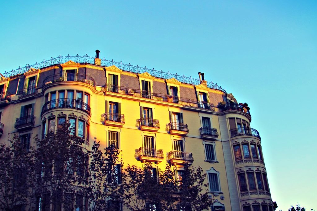 sunset-in-leixample-barcelona