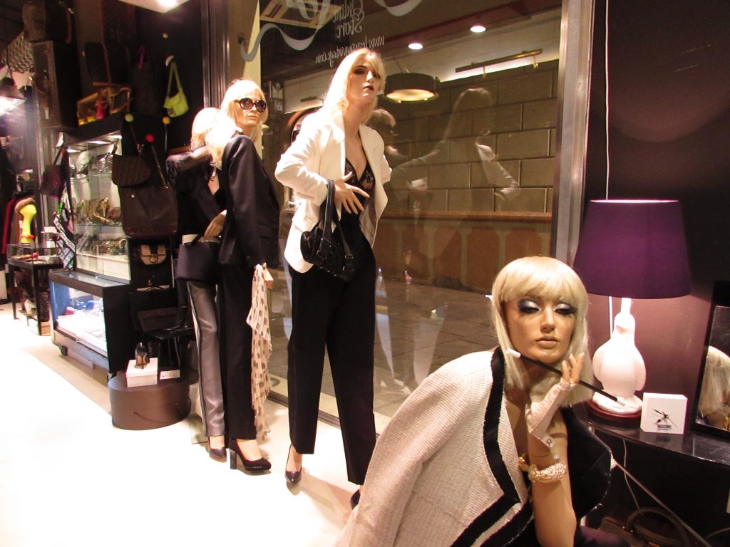 Blow by Le Swing Barcelona Vintage Fashion Boutique Shop