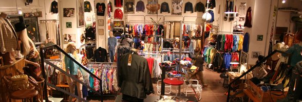 Holala Plaza Vintage Fashion and Furniture shop in Raval Barcelona