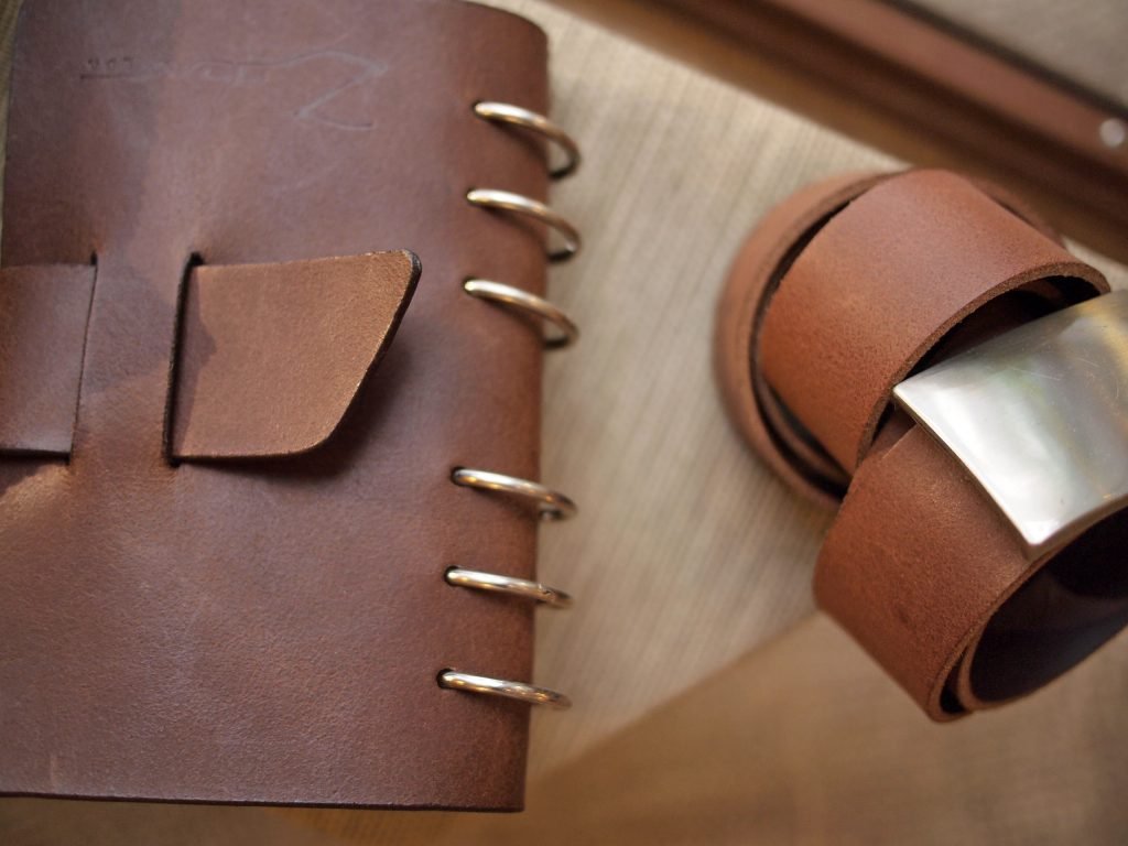 Zoen Luxury Leather Items / Atelier and Shop in Barcelona's Gothic Quarter