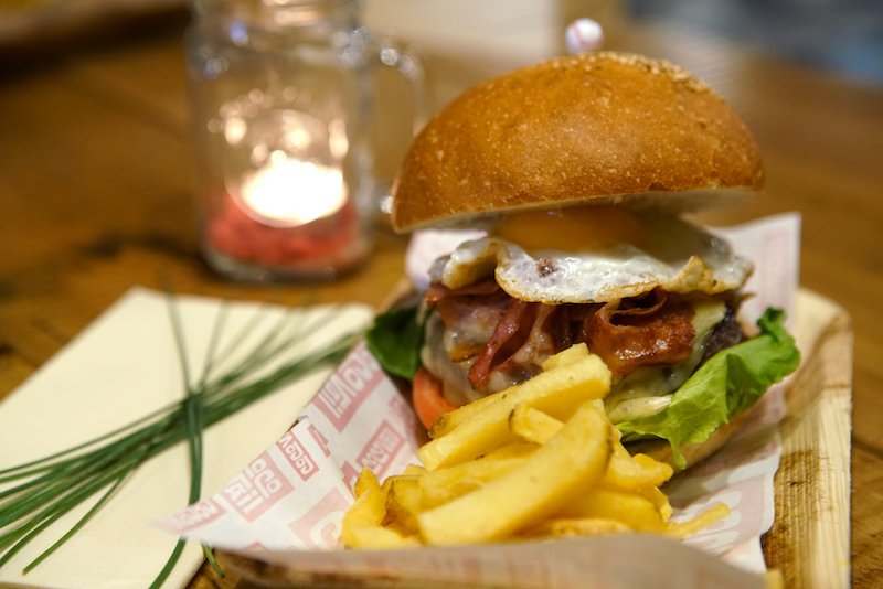 American-style Burgers at Coco Vail Beer Hall Barcelona
