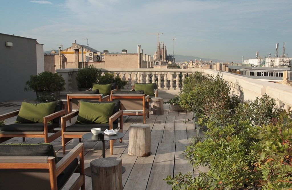Hotel Alma Rooftop Terrace with Views of La Sagrada Familia