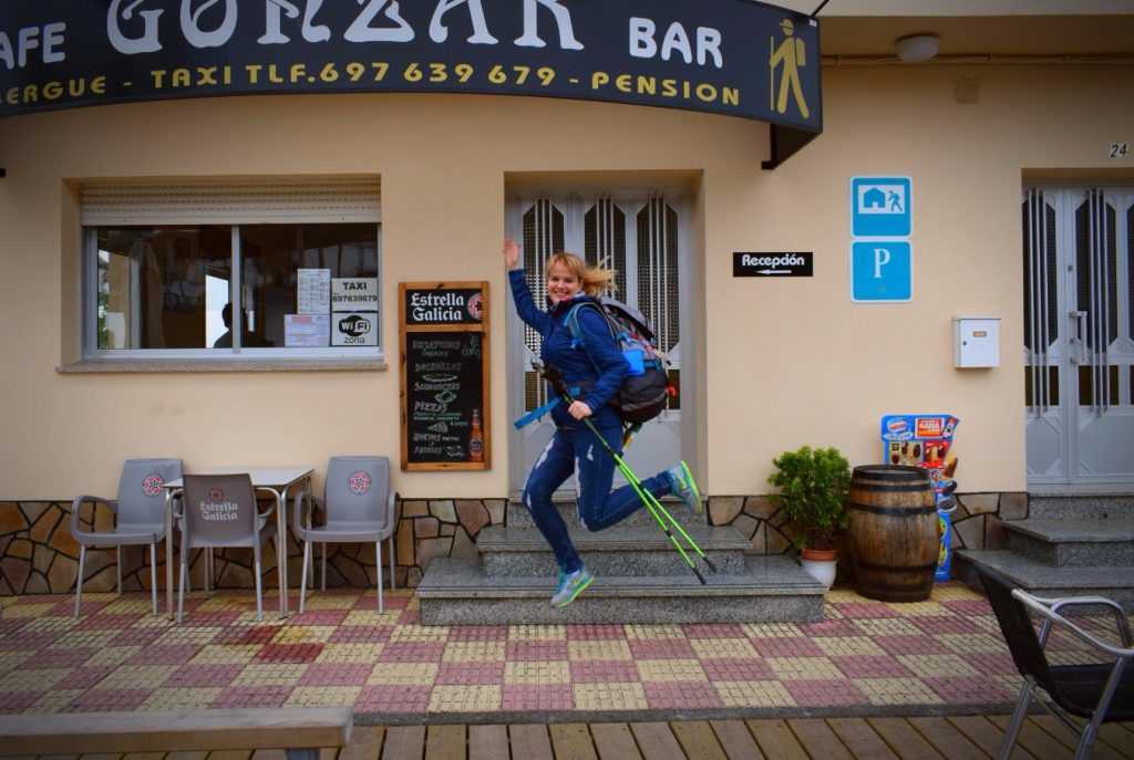 Karolina Jumping - Camino Hiker JOy