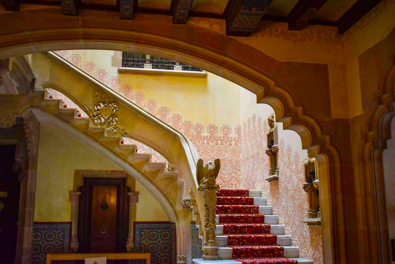 El Nacional Wanderbeak Gourmet Gaudi Food and Architecture Tour in Eixample Barcelona