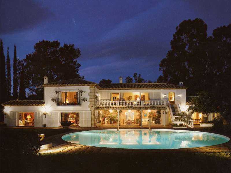 buy-a-holiday-villa-costa-del-sol (1)
