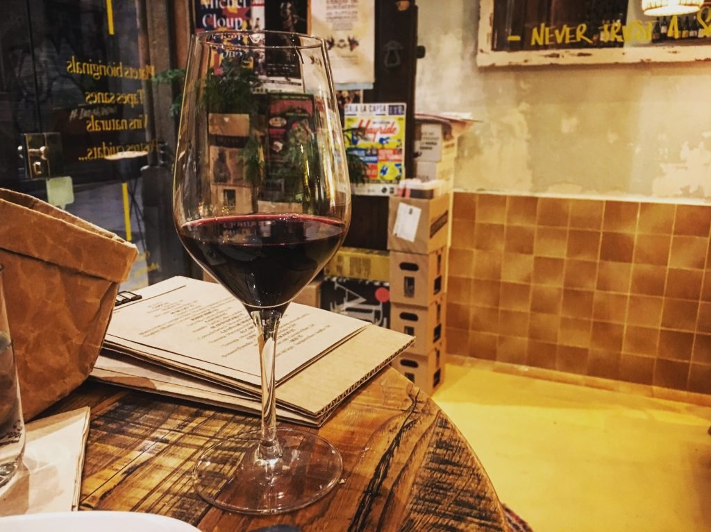 natural, organic and biodynamic wines from boutique Catalan wineries at Cometa Pla Barcelona