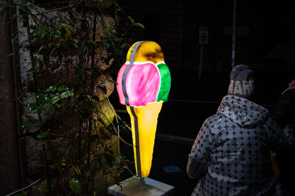 An illuminated ice cream / gelato sign in Rome - by Ben Holbrook