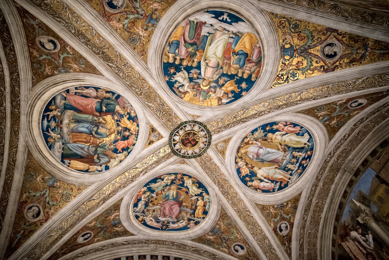 Tour Vatican City: The Vatican Museums, Sistine Chapel and Saint Peter's Basilica