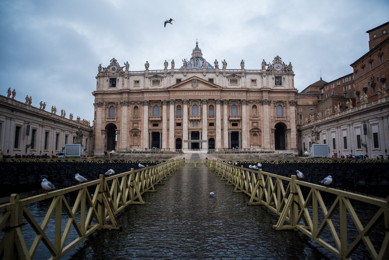 Tour Vatican City: The Vatican Museums, Sistine Chapel and Saint Peter's Basilica