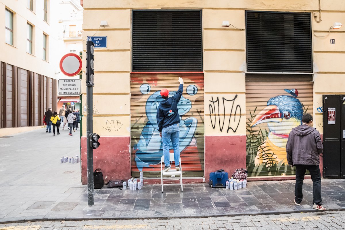 Street art in Valencia's El Carmen - by Ben Holbrook