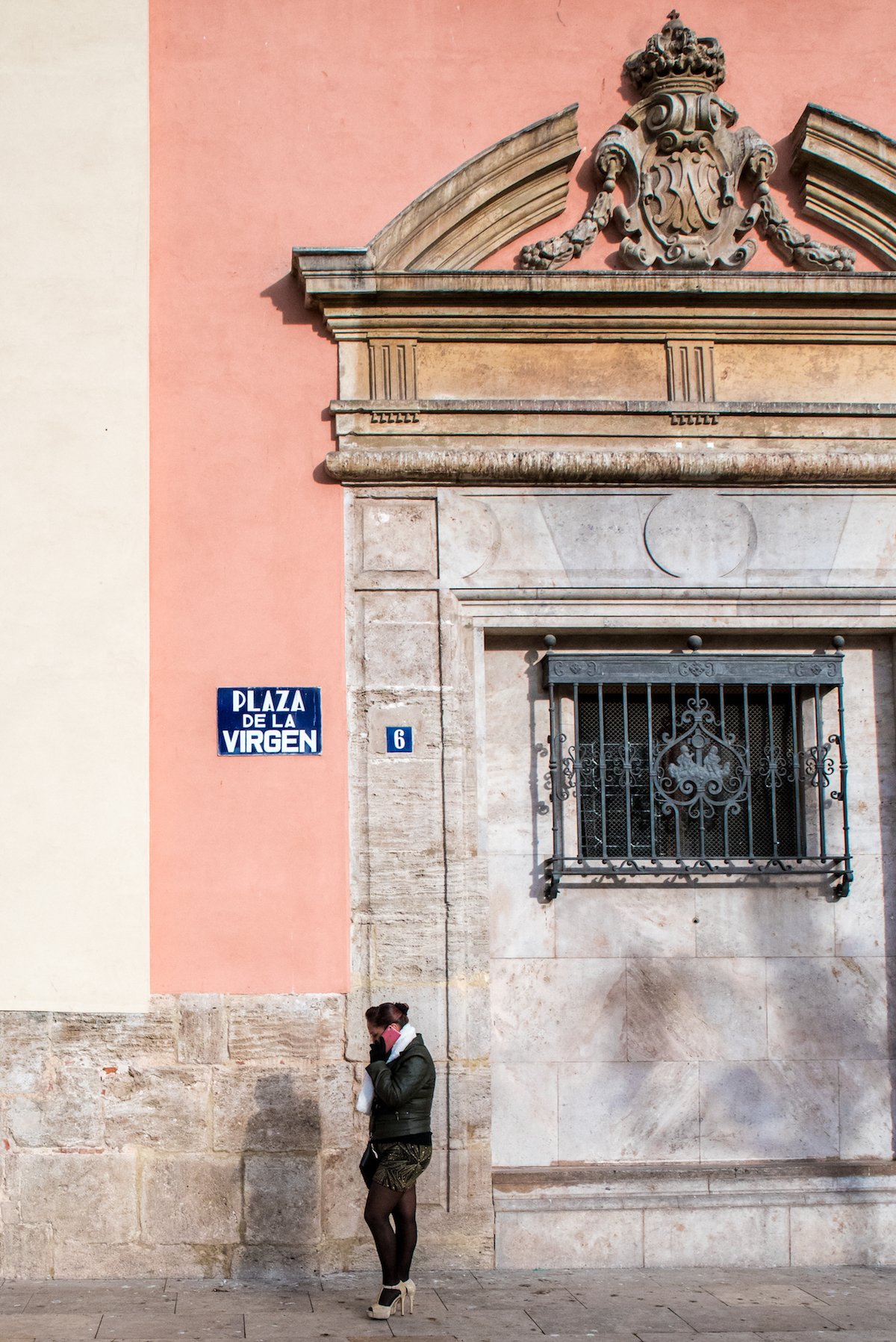 Plaza de la Virgen, Valencia - by Ben Holbrook