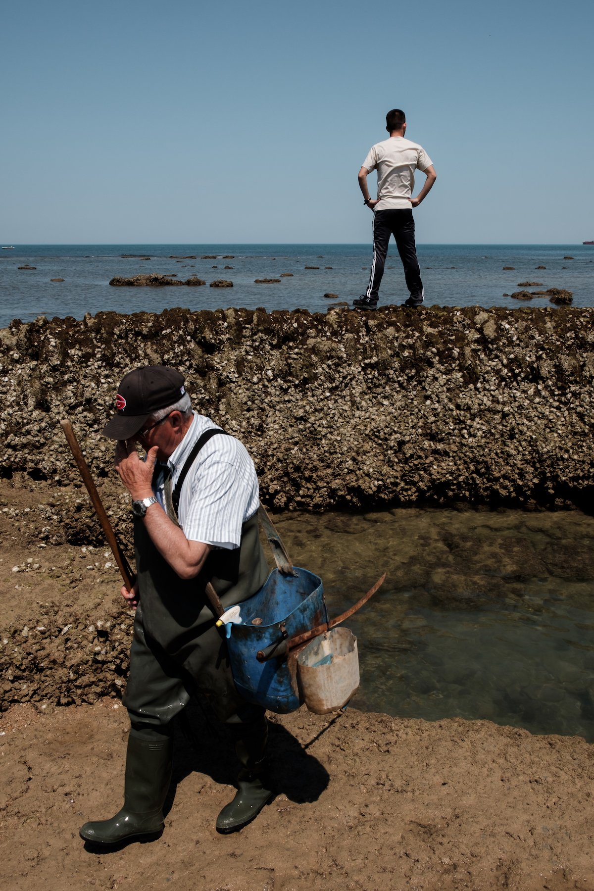 Exploring Chipiona's famous fishing corals. Exploring Chipiona's famous fishing corals.