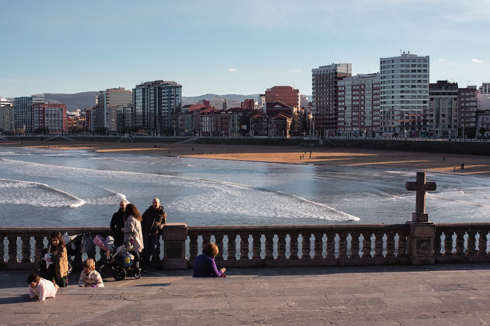 Gijon's glorious Playa de San Lorenzo. Gijon's glorious Playa de San Lorenzo.