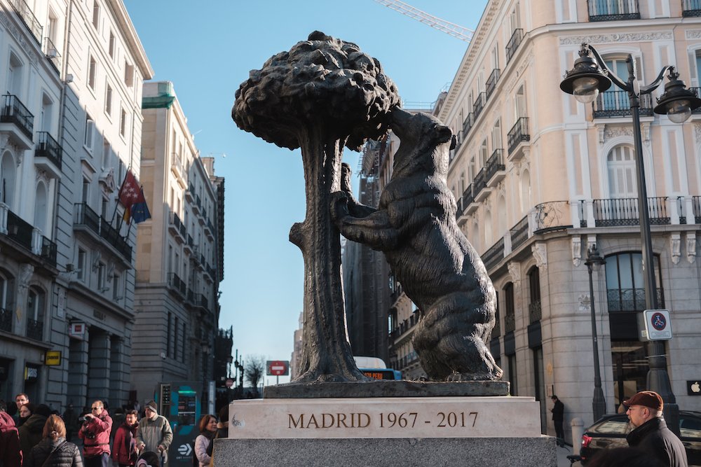 Madrid Bear and Strawberry Tree Statue in Puerta del Sol, Madrid Street Photography Essay - by Ben Holbrook DriftwoodJournals.com-8718