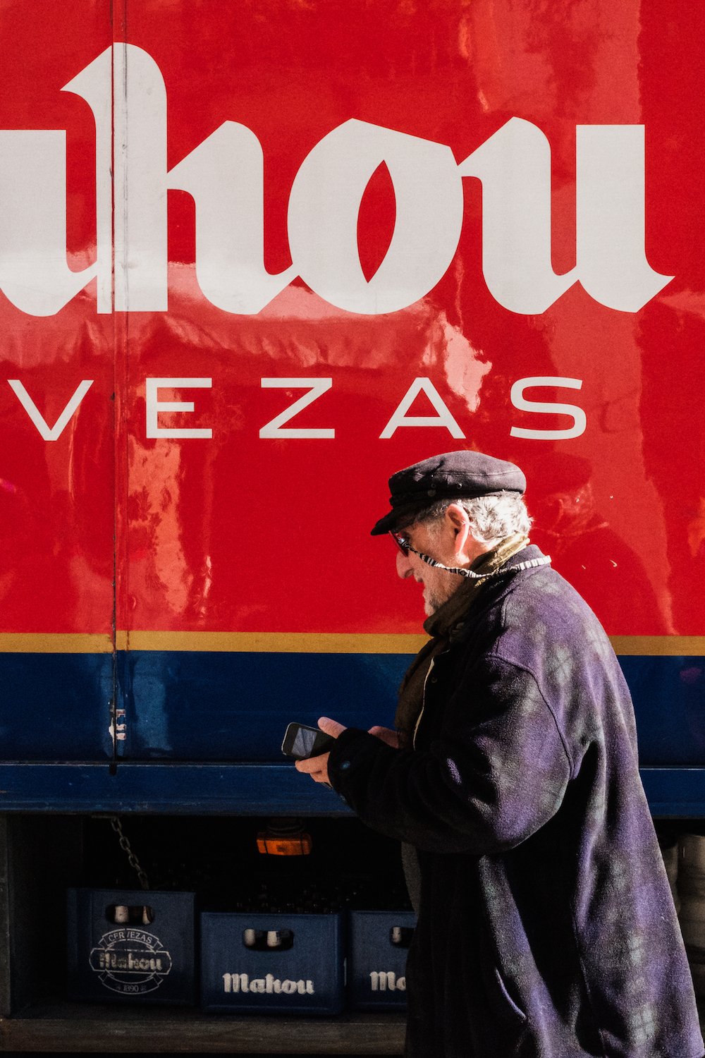 Mahou cerveza/beer lorry, Madrid Street Photography Essay - by Ben Holbrook DriftwoodJournals.com-9032