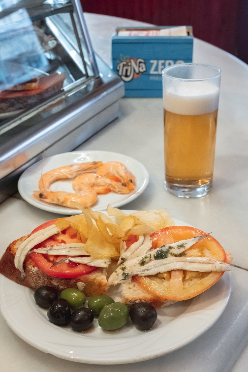 Tapas in Madrid Street Photography Essay - by Ben Holbrook DriftwoodJournals.com-9247