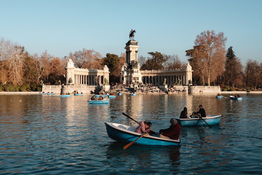 Rowing boats in El Retiro Park, Madrid Street Photography Essay - by Ben Holbrook DriftwoodJournals.com-9268