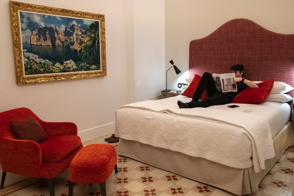 Gloria de Sant Jaume boutique hotel in Palma Mallorca Old Town - by Ben Holbrook from Driftwoodjournals.com