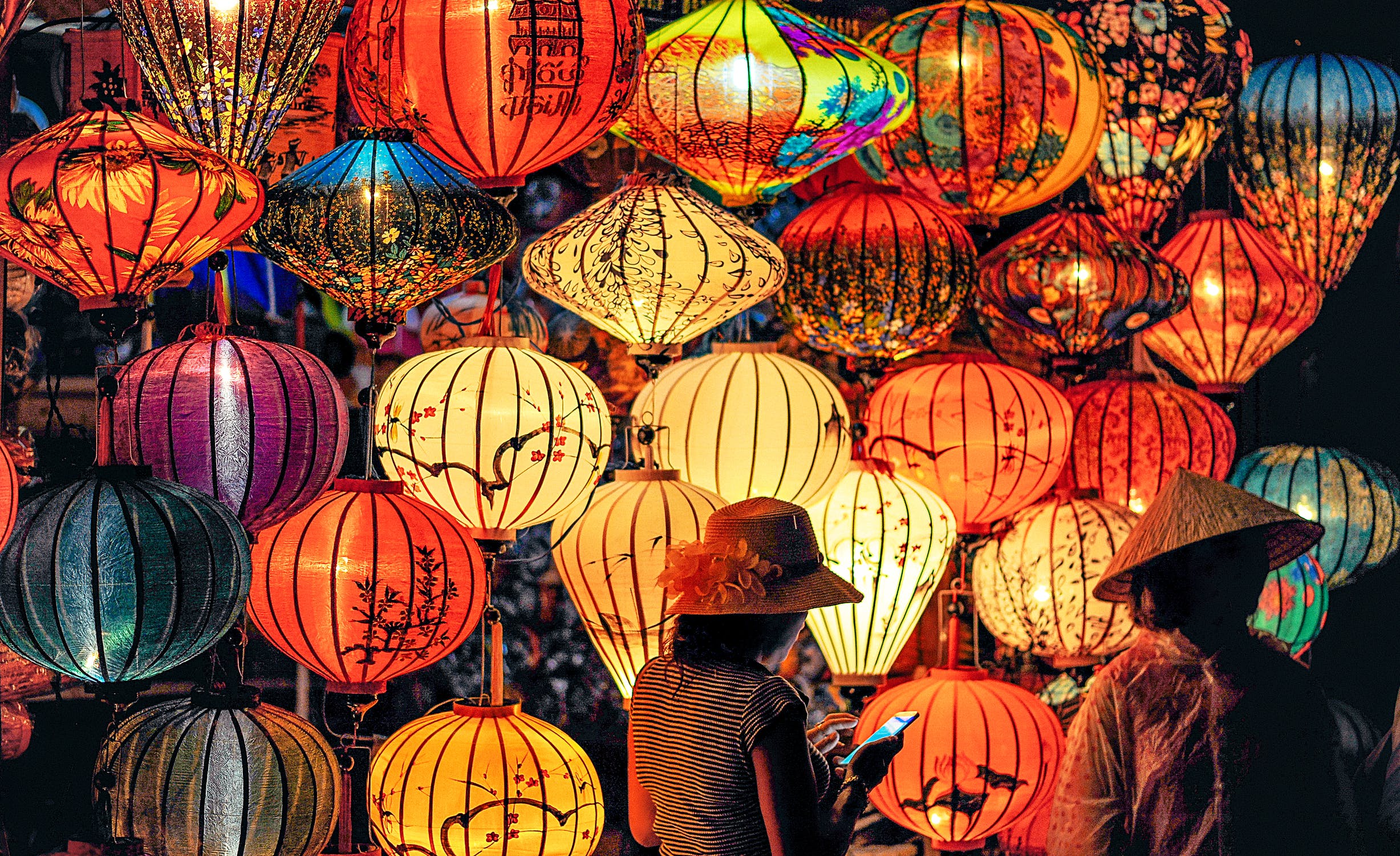 How to Save Money When You Travel