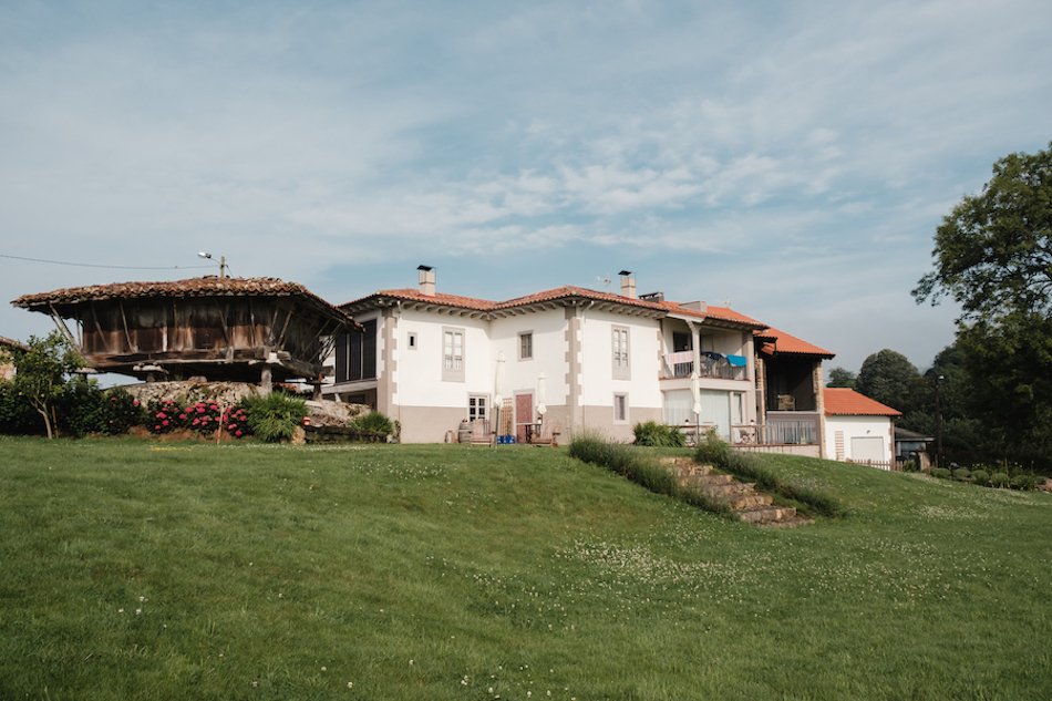el Gran Sueno boutique hotel bed and breakfast and apartments in Pilona, Asturias, northern spain - by Ben Holbrook from DriftwoodJournals.com.JPG14