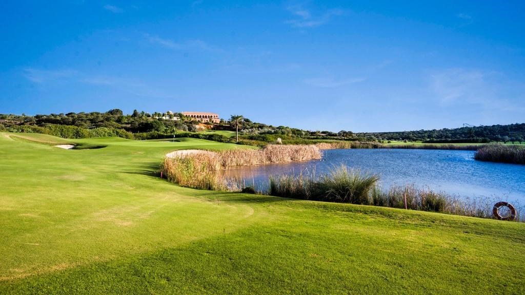 3. Amendoeira Golf Resort, Algarve Golf Resort