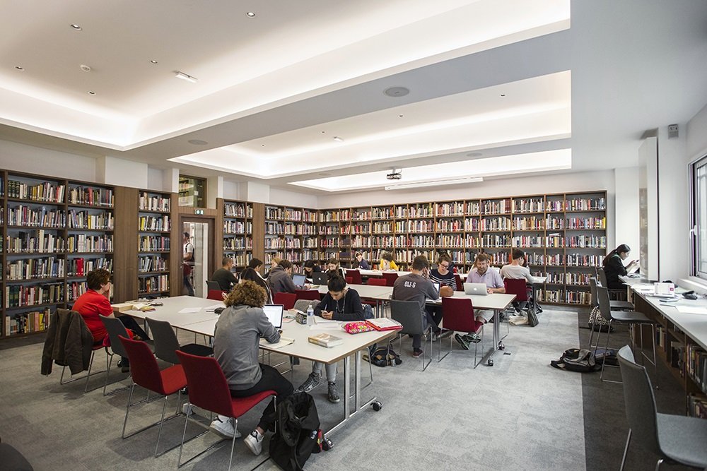 The American Library In Paris