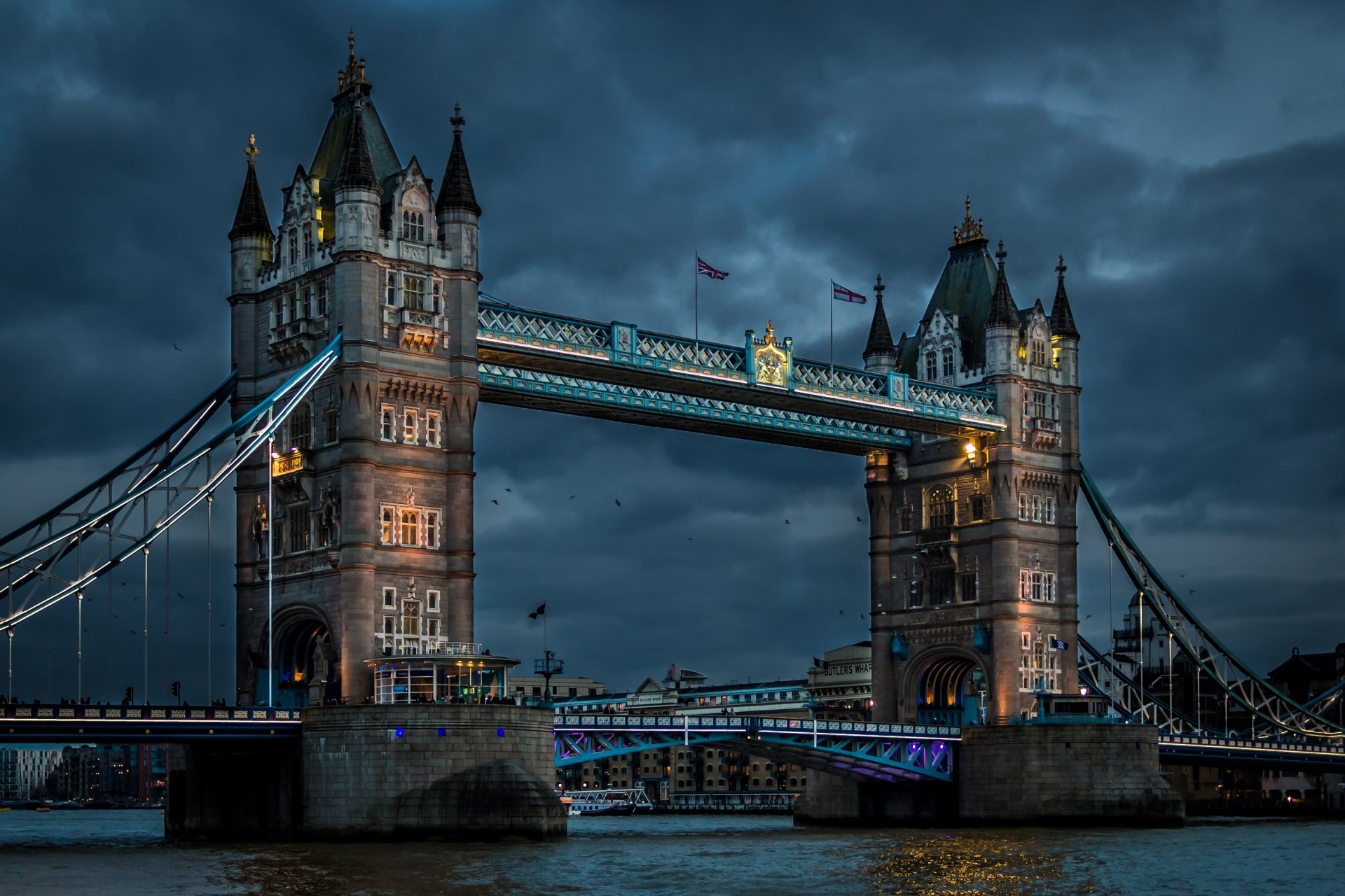 Tips & Tricks for Your First Visit to London