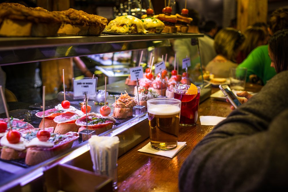 Tapas bars in Madrid that show the football